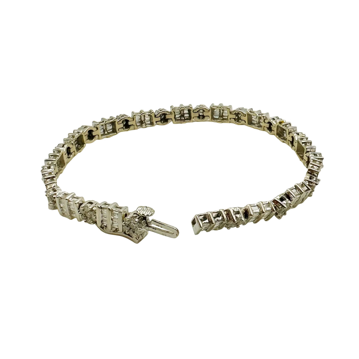 Bracelet en or blanc et diamants