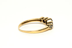 Bague Alliance en or jaune, rubis et diamants