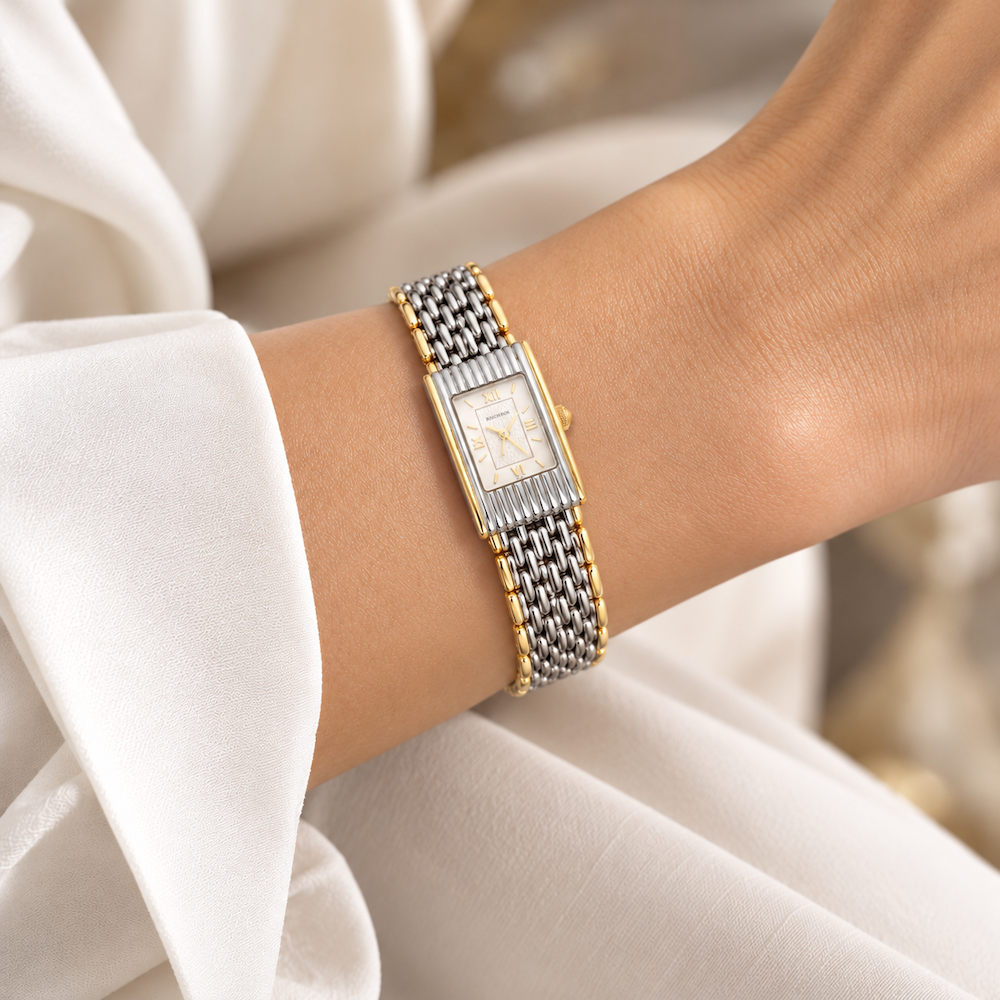 Montre BOUCHERON "Reflet de dame" en or jaune et acier