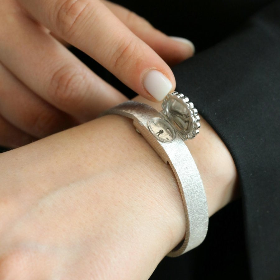 ANDRE COL Montre à secret or blanc diamants - Castafiore