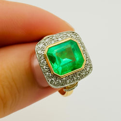 ANILLO EN ORO AMARILLO Y PLATINO CON UNA ESMERALDA Y DIAMANTES - Castafiore