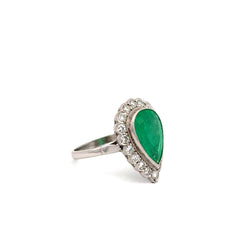 Bague Entourage en platine, émeraude et diamants