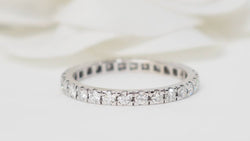 Bague Alliance américaine en or blanc et diamants - Castafiore