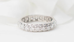 Bague Alliance américaine en or blanc et diamants - Castafiore