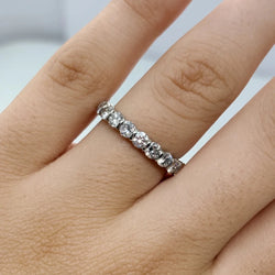 Bague Alliance en or blanc et diamants - Castafiore