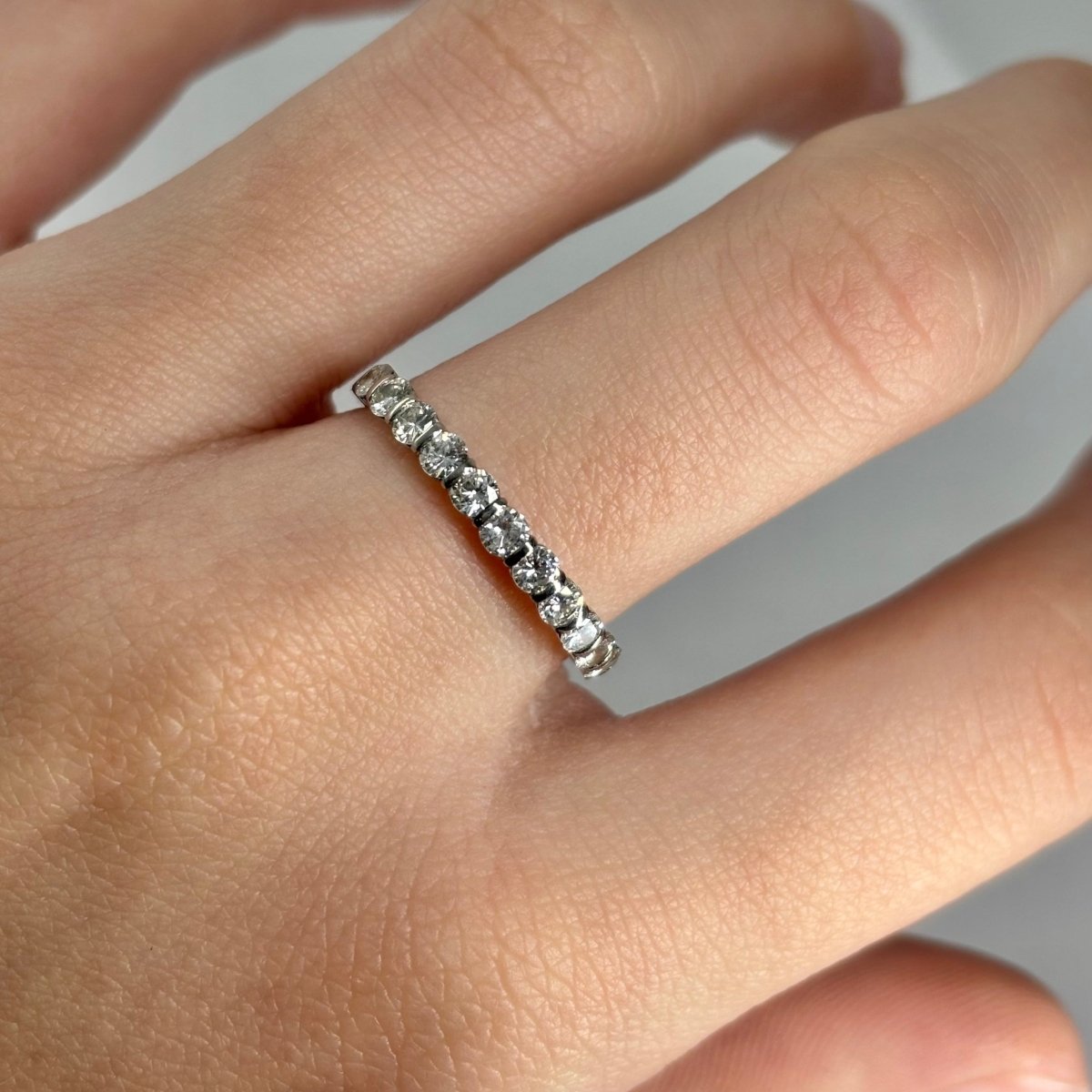 Bague Alliance en or blanc et diamants - Castafiore