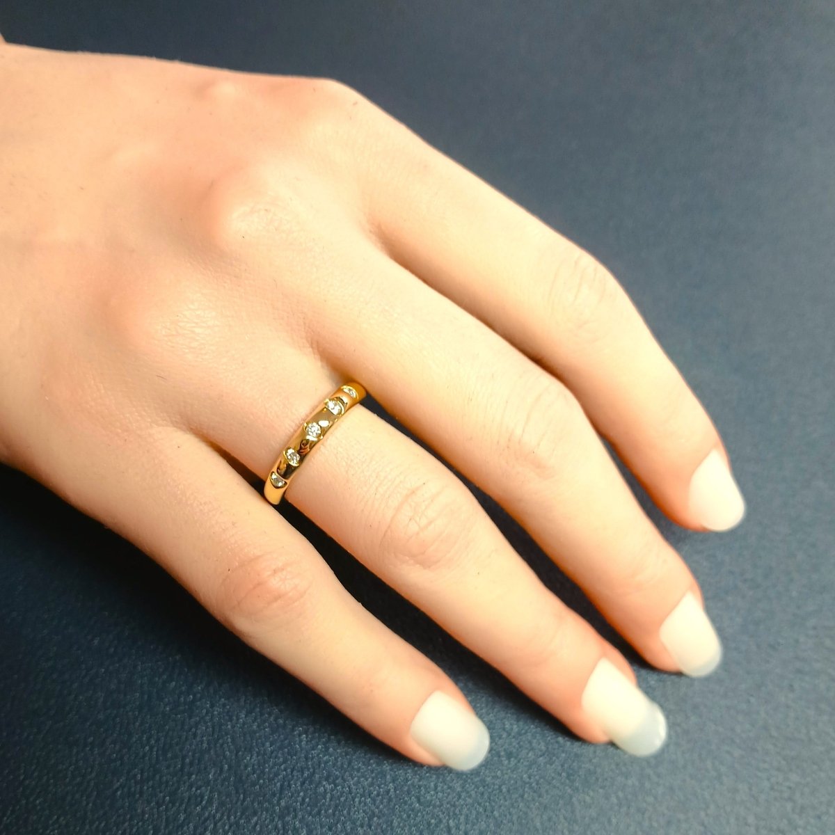 Bague Alliance en or jaune et diamants - Castafiore