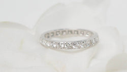 Bague Alliance en platine et diamants - Castafiore
