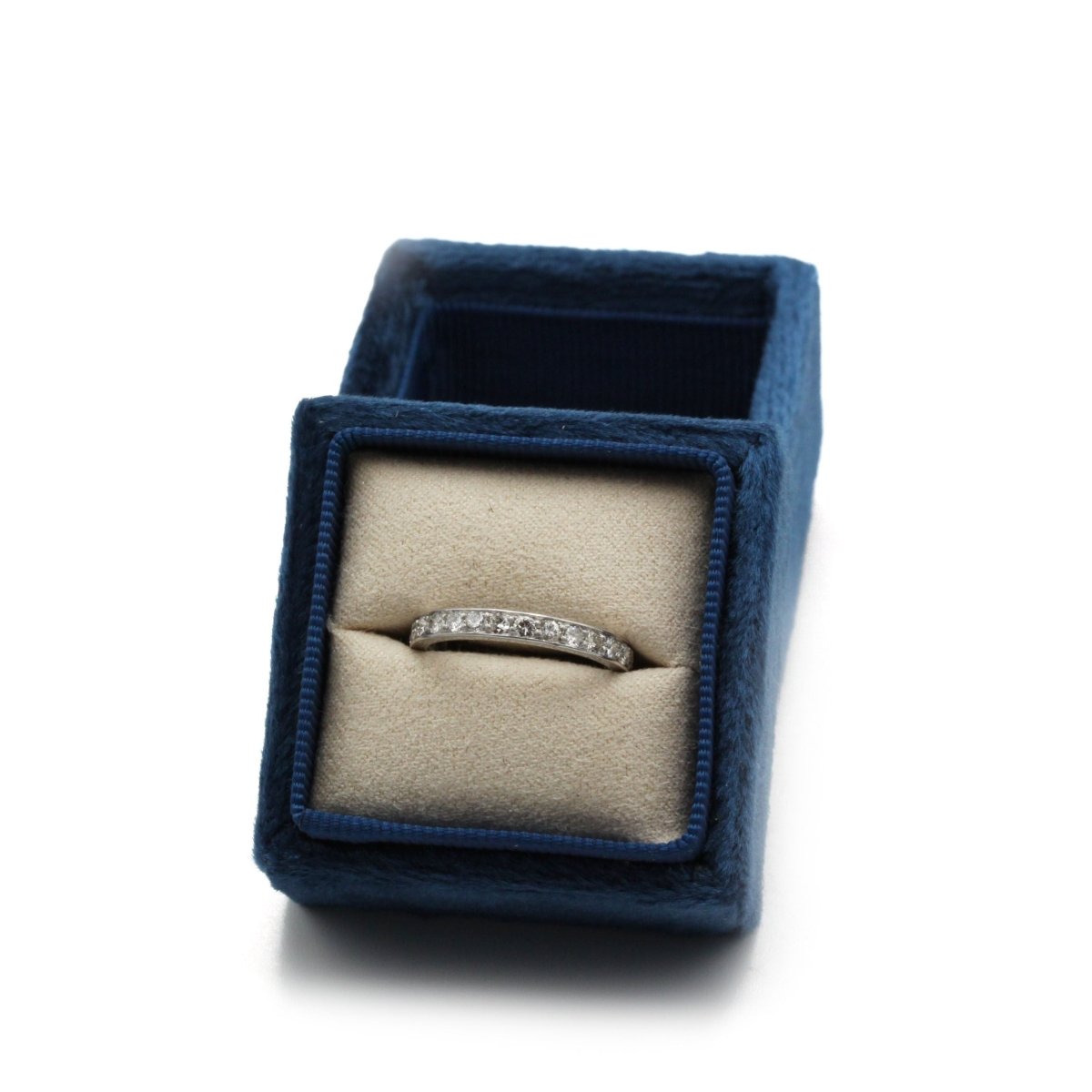 Bague Alliance en platine et diamants - Castafiore