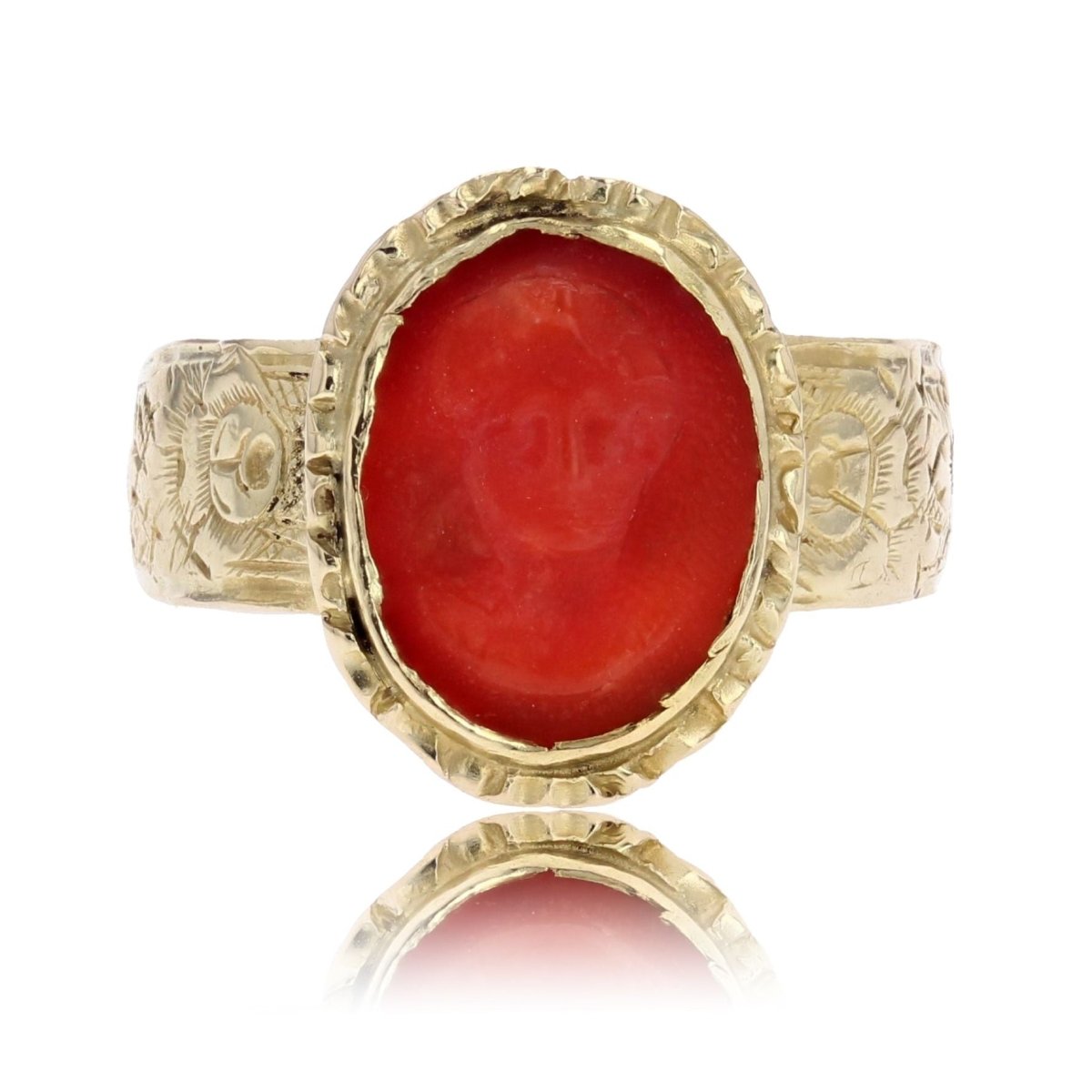 Bague ancienne camée corail - Castafiore