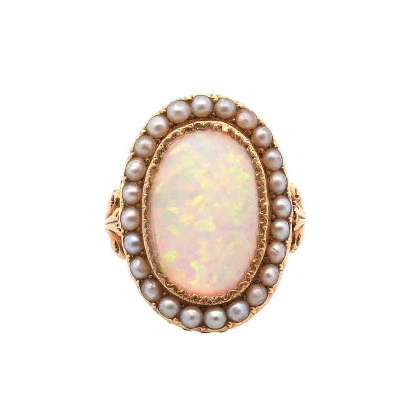 Bague ancienne en or et opale - Castafiore
