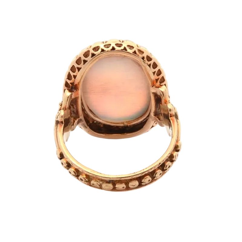 Bague ancienne en or et opale - Castafiore