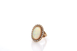 Bague ancienne en or et opale - Castafiore