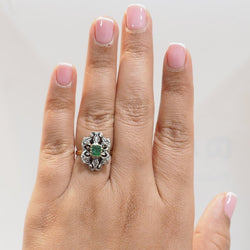 Bague ancienne en or jaune, émeraude et roses - Castafiore