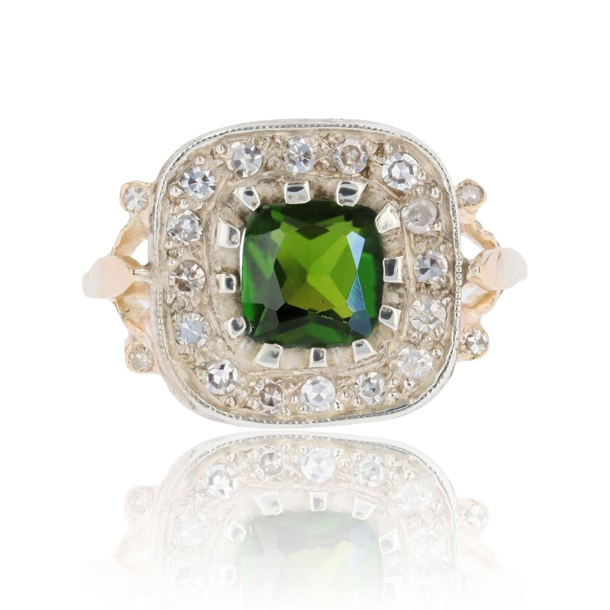 Bague ancienne en or jaune et argent avec péridot et diamants - Castafiore