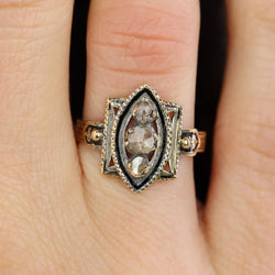 Bague ancienne en or rose et diamant - Castafiore