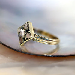 Bague ancienne losange en or jaune et diamants - Castafiore