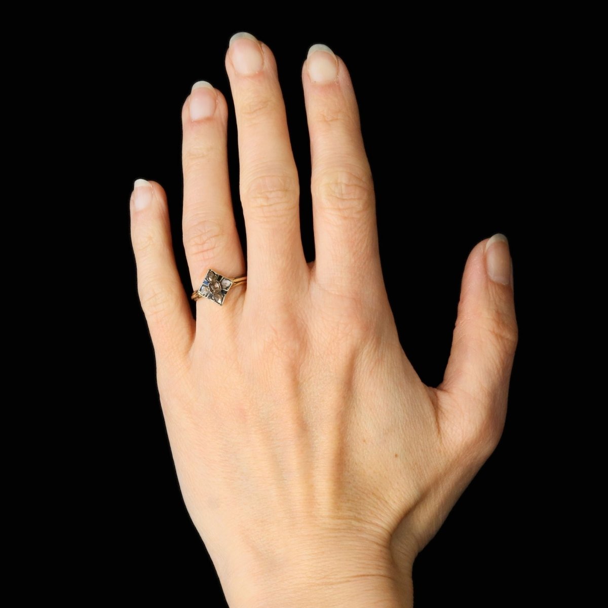 Bague ancienne losange en or jaune et diamants - Castafiore
