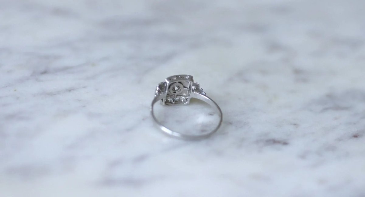 Bague Art Deco carrée diamants - Castafiore