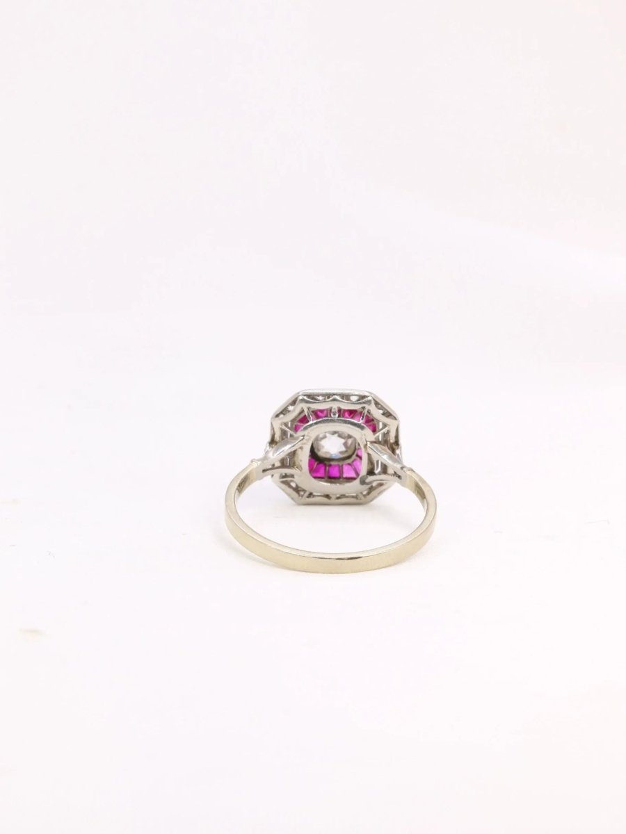 Bague Art Deco diamants taille ancienne rubis calibrés - Castafiore
