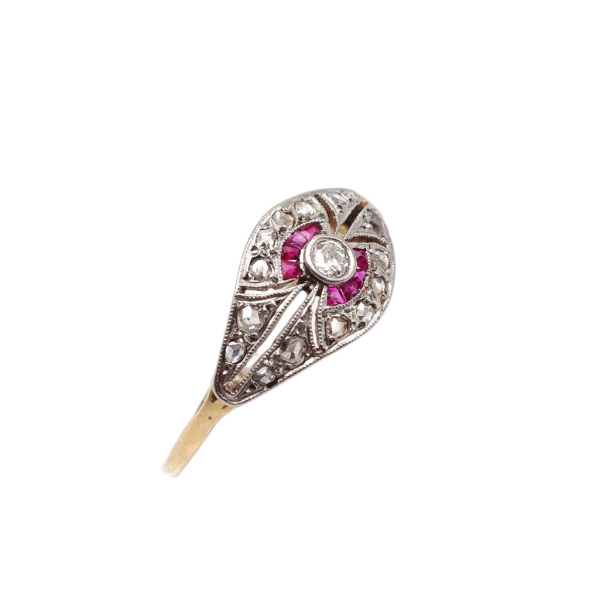 Bague Art Deco en or et platine avec rubis et diamants - Castafiore
