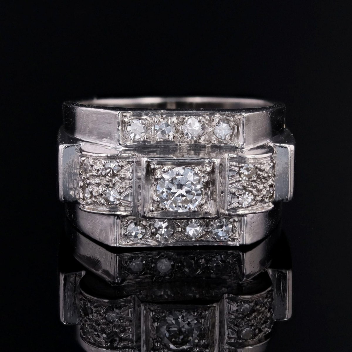 Bague art déco en platine et diamants - Castafiore