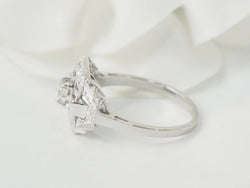 Bague Art Déco en platine et diamants - Castafiore