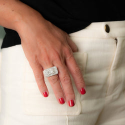 Bague Art déco rectangulaire en or blanc, platine et diamants - Castafiore