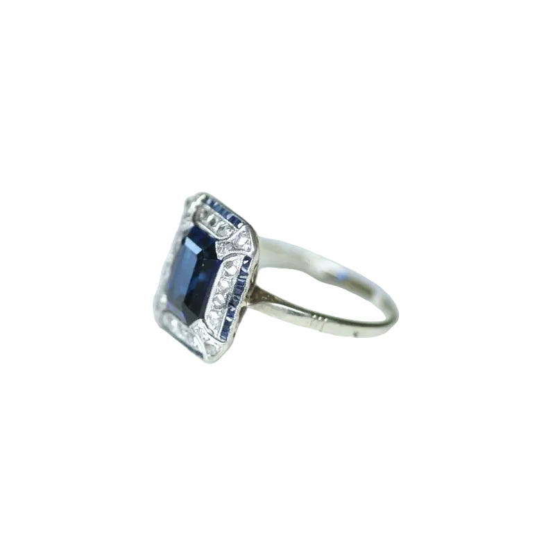 Bague Art Deco Saphir Synthétique Octogonale et Diamants