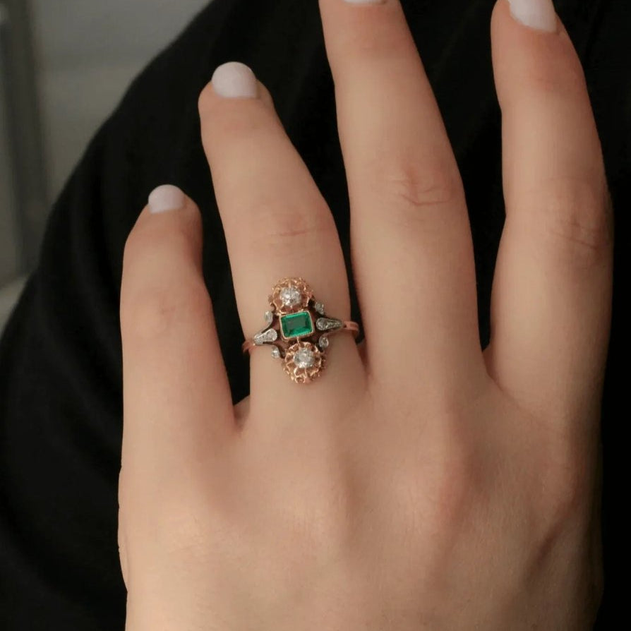 Bague Art Nouveau émeraude diamants - Castafiore