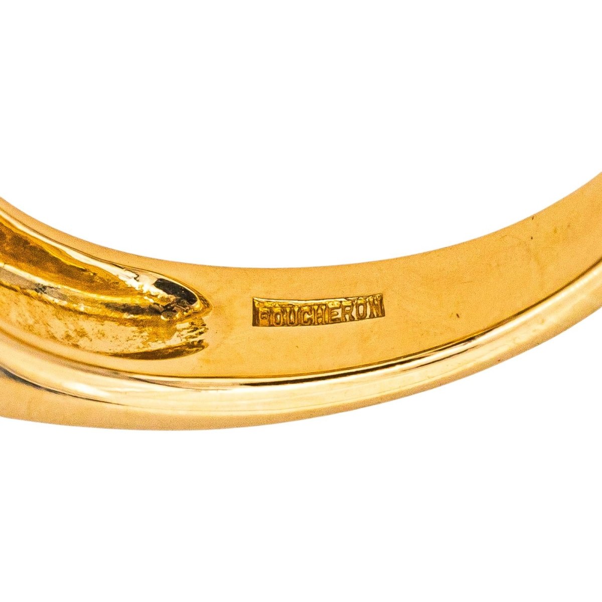 Bague Bandeau BOUCHERON "Anaïs" en or jaune, saphir et diamants - Castafiore