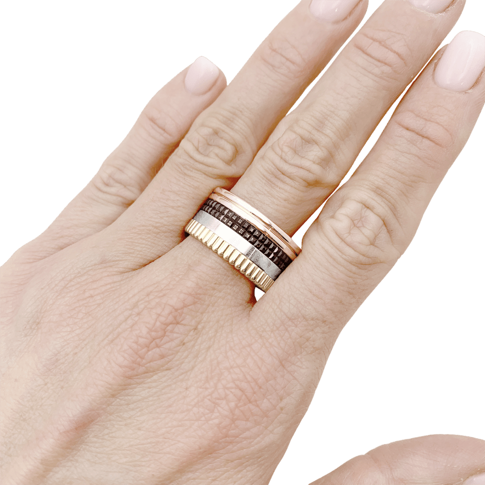 Bague Bandeau BOUCHERON "Quatre Classique" en or blanc, or jaune et or rose - Castafiore