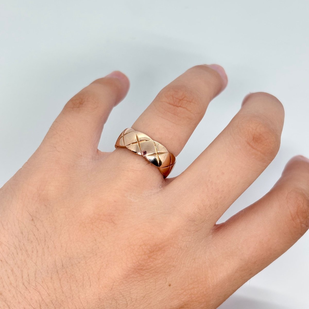 Bague Bandeau CHANEL "Coco Crush" PM en or rose - Castafiore