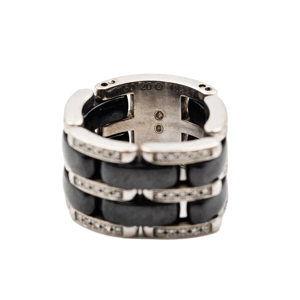 Bague Bandeau CHANEL "Ultra" en or blanc, céramique et diamants - Castafiore