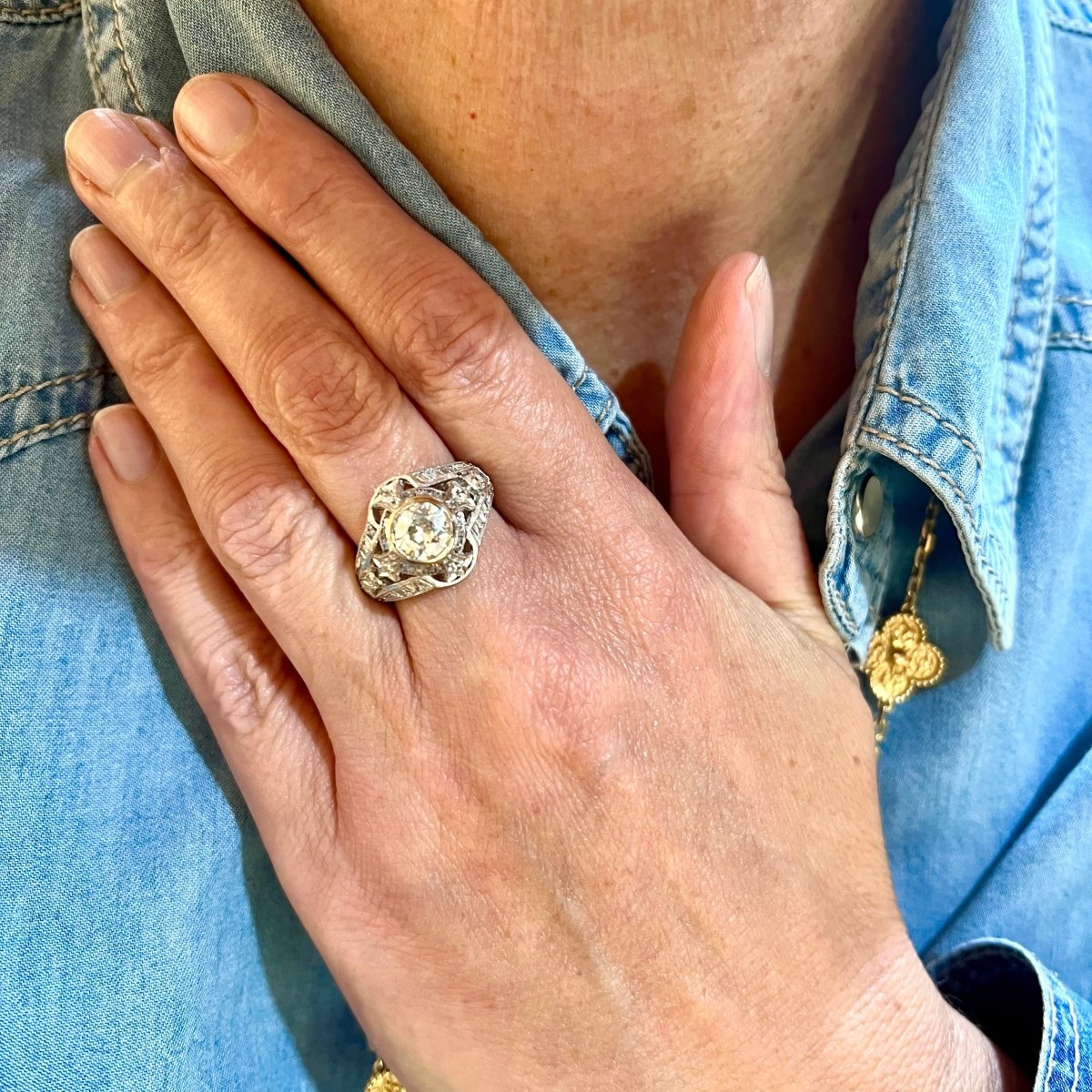 Bague Bandeau en or blanc et diamants - Castafiore