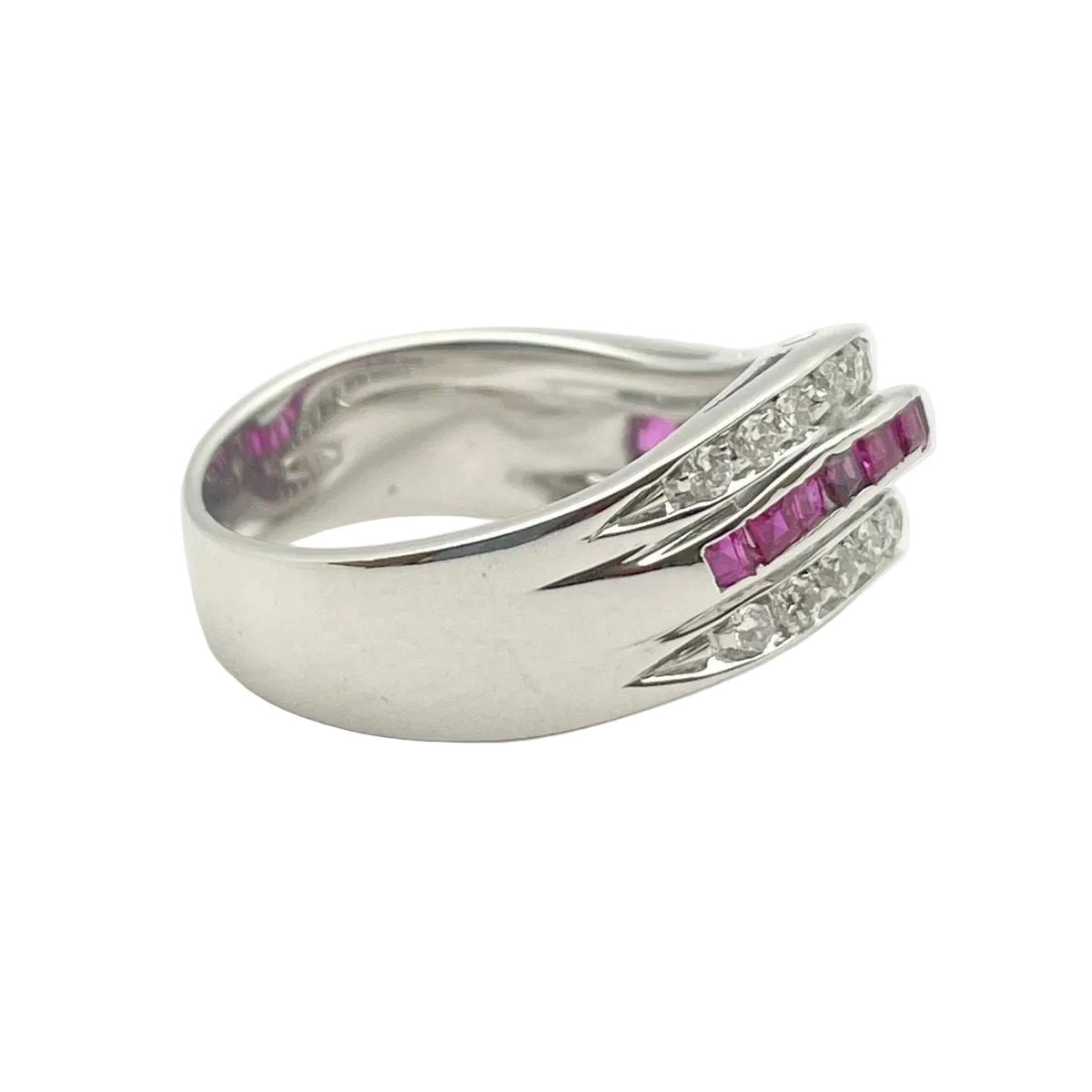 Bague Bandeau en or blanc, rubis et diamants - Castafiore