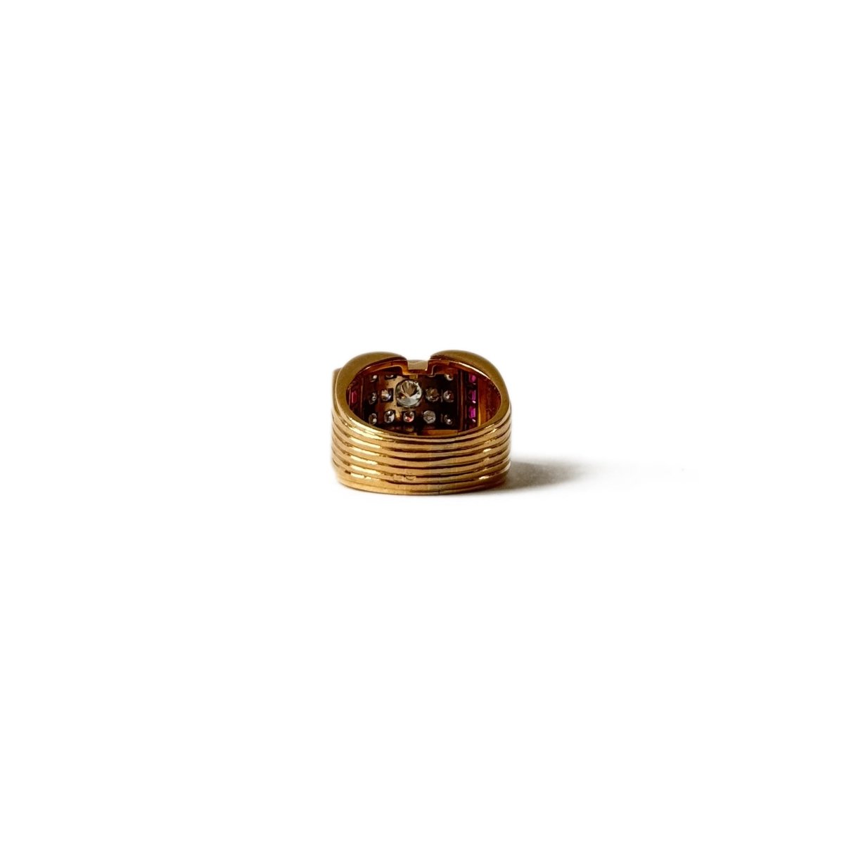 Bague Bandeau en or jaune, platine, rubis et diamants - Castafiore