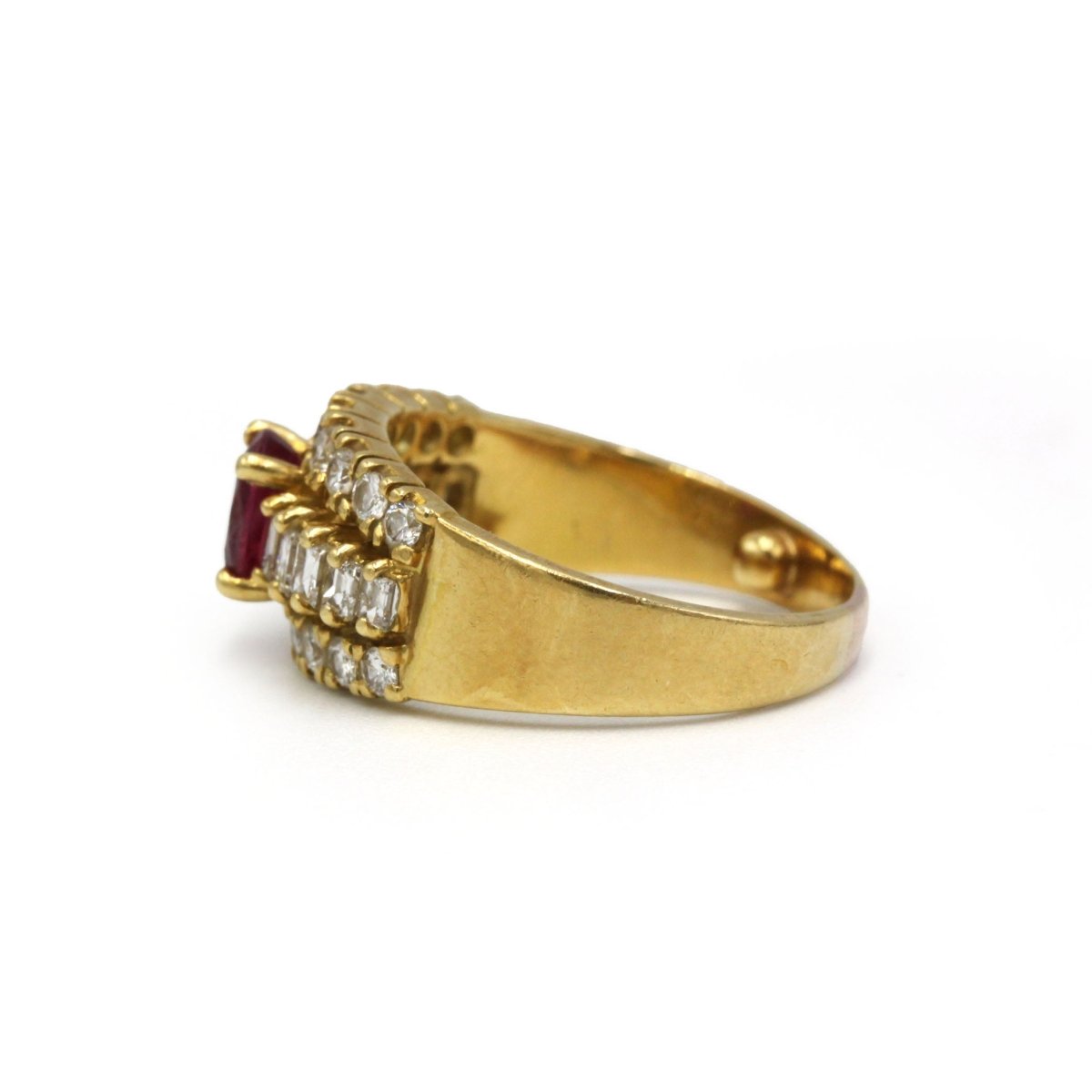 Bague Bandeau en or jaune, rubis et diamants - Castafiore