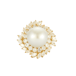 Bague CARL BUCHERER Cocktail en or jaune perle des Mers du Sud et diamants - Castafiore