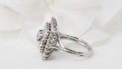 Bague carrée en or blanc et diamants - Castafiore