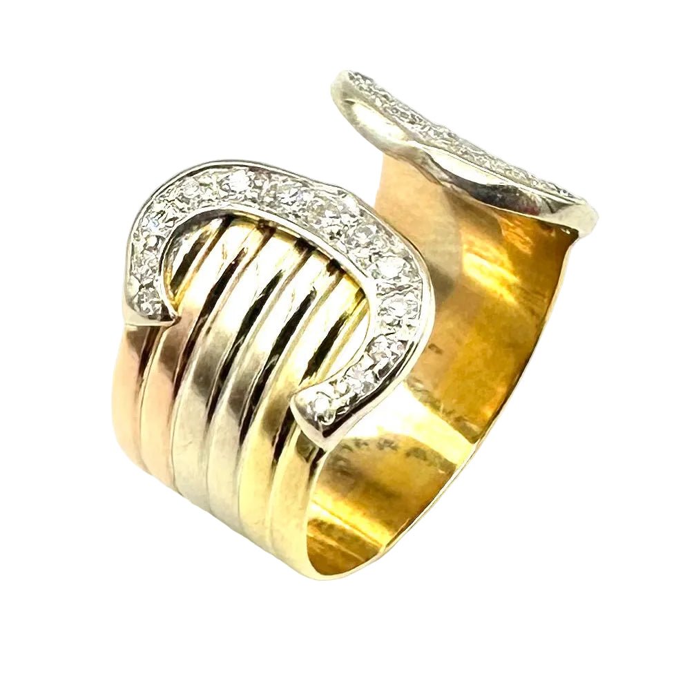Bague CARTIER "Double C" en or blanc, or jaune, or rose et diamants - Castafiore