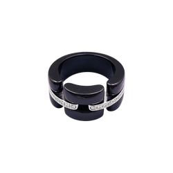 Bague CHANEL "Ultra" en or blanc, céramique noire et diamants - Castafiore