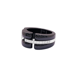 Bague CHANEL "Ultra" en or blanc, céramique noire et diamants - Castafiore
