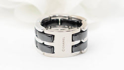 Bague CHANEL Ultra souple en or blanc et céramique noire - Castafiore