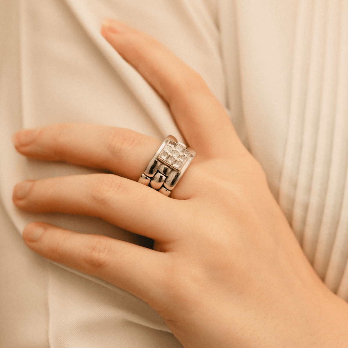 Bague CHAUMET en or blanc et diamants - Castafiore