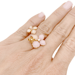 Bague CHAUMET Hortensia Aube rosée en or rose diamants saphir rose opales roses - Castafiore