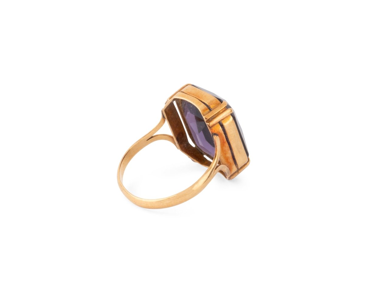 Bague Chevalière en or jaune et améthyste - Castafiore