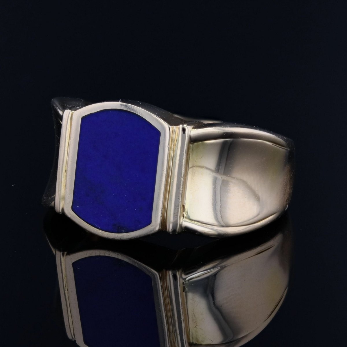 Bague chevalière en or jaune et lapis lazuli - Castafiore