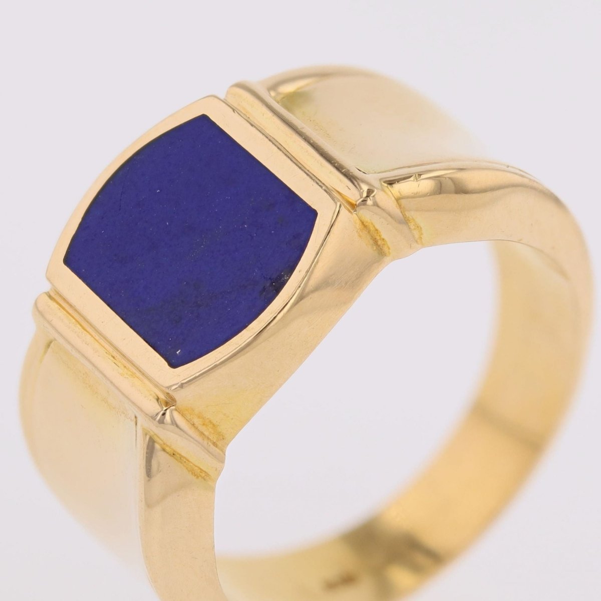 Bague chevalière en or jaune et lapis lazuli - Castafiore