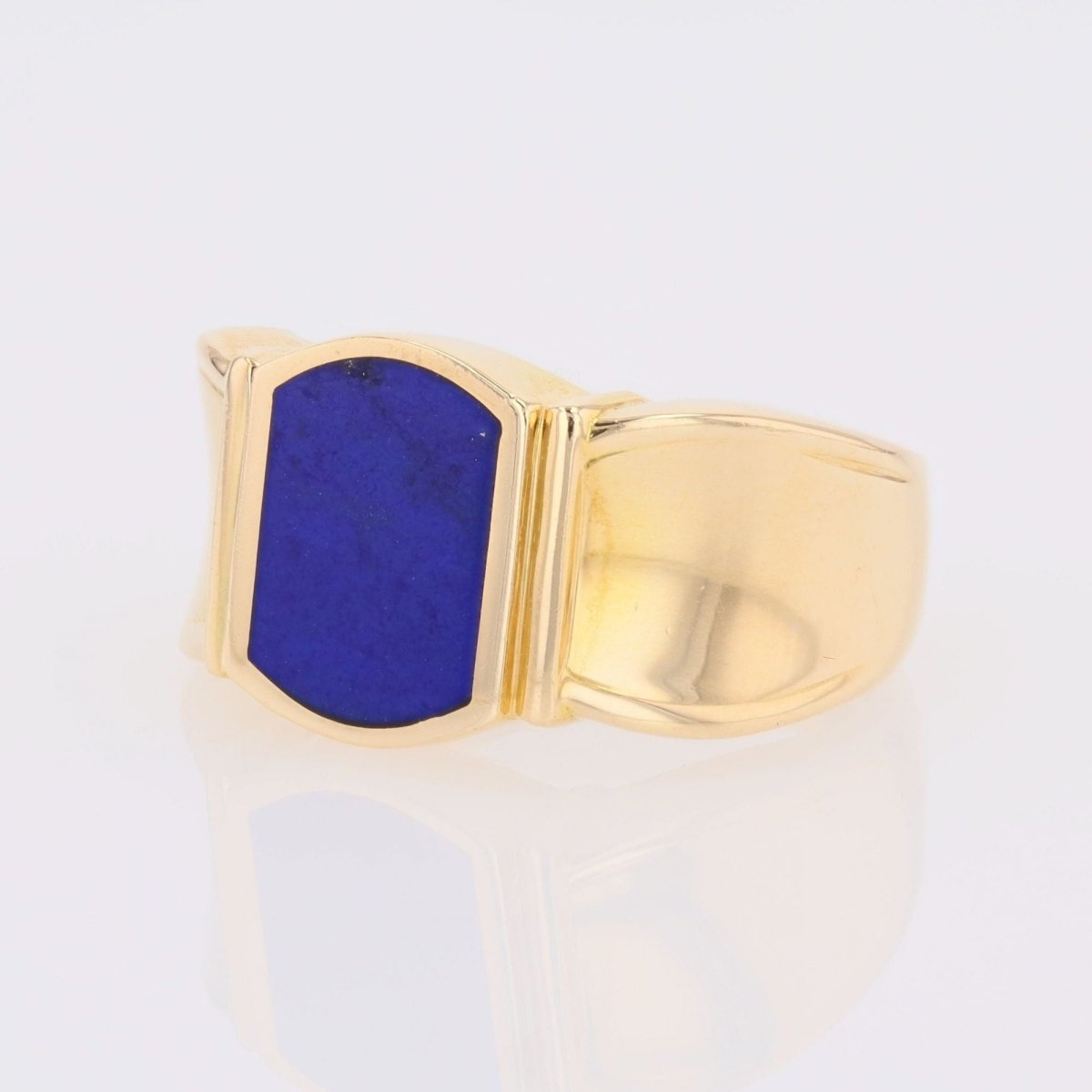 Bague chevalière en or jaune et lapis lazuli - Castafiore